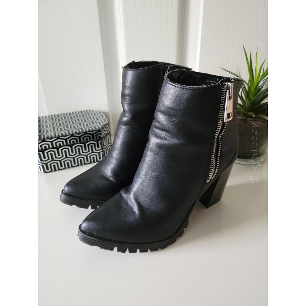 Mossimo Supply Co. | "Jan" Lug Sole Stacked Heel Pointed Toe Ankle Boots